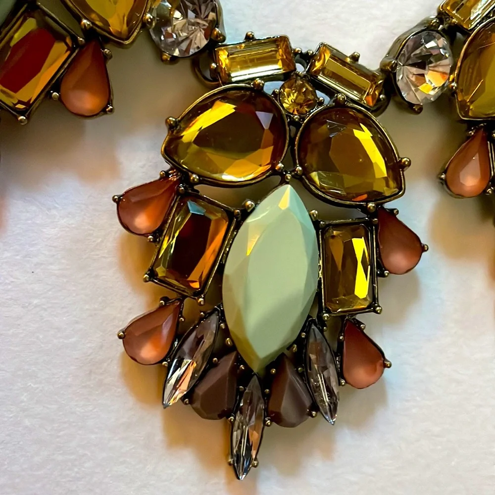 LOGO by Lori Goldstein Statement Necklace - Picture 2 of 4